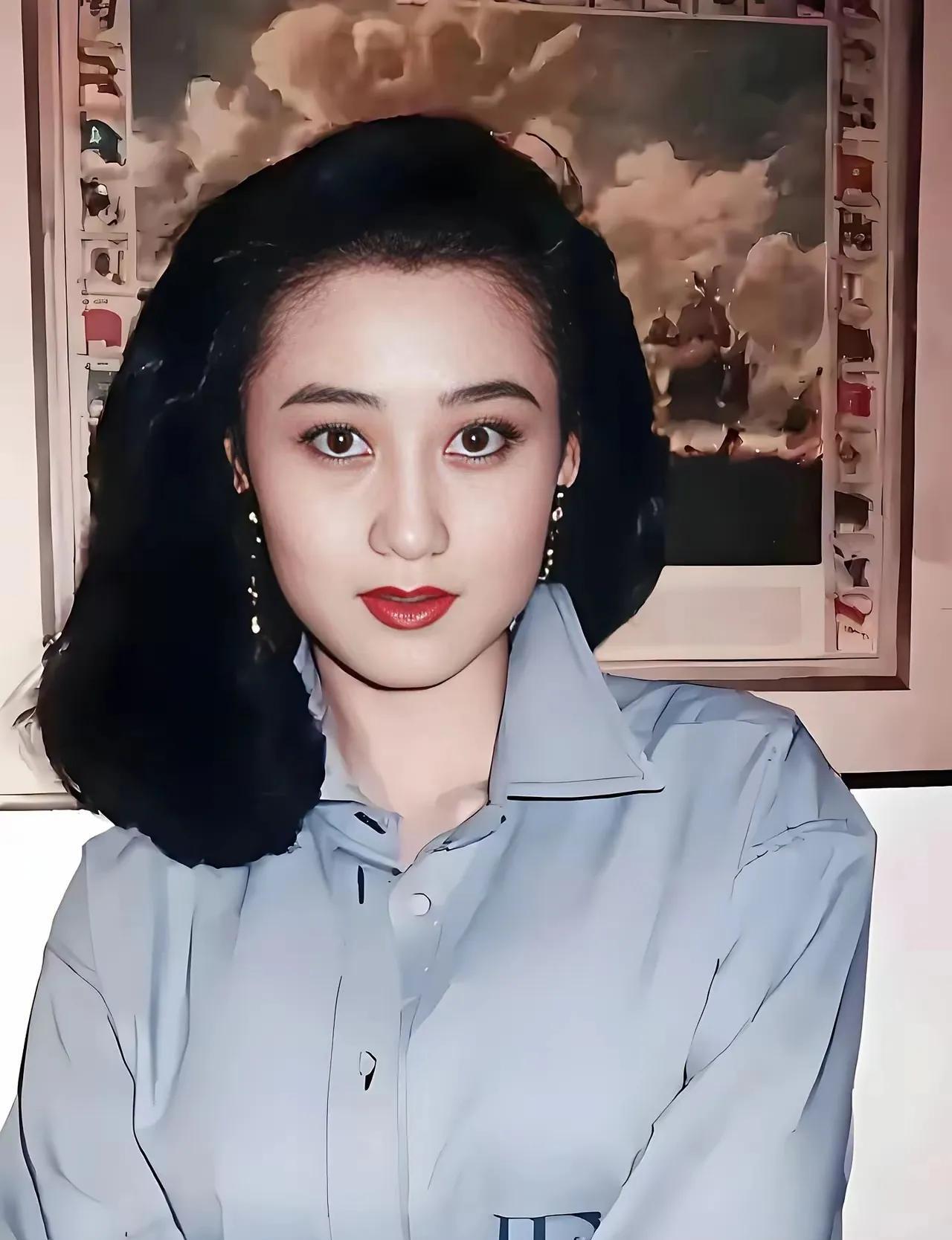 利智年轻时有多漂亮，难怪让李连杰大师一见倾心，看一看这一组美丽的瞬间：利智魅力十