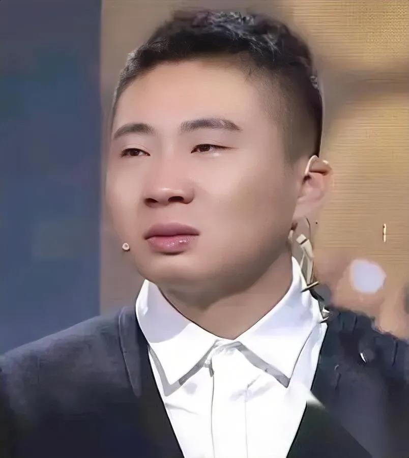 江苏高二男孩接连痛失至亲去了趟小姑家后，整个人彻底翻盘。这个叫许宝宝