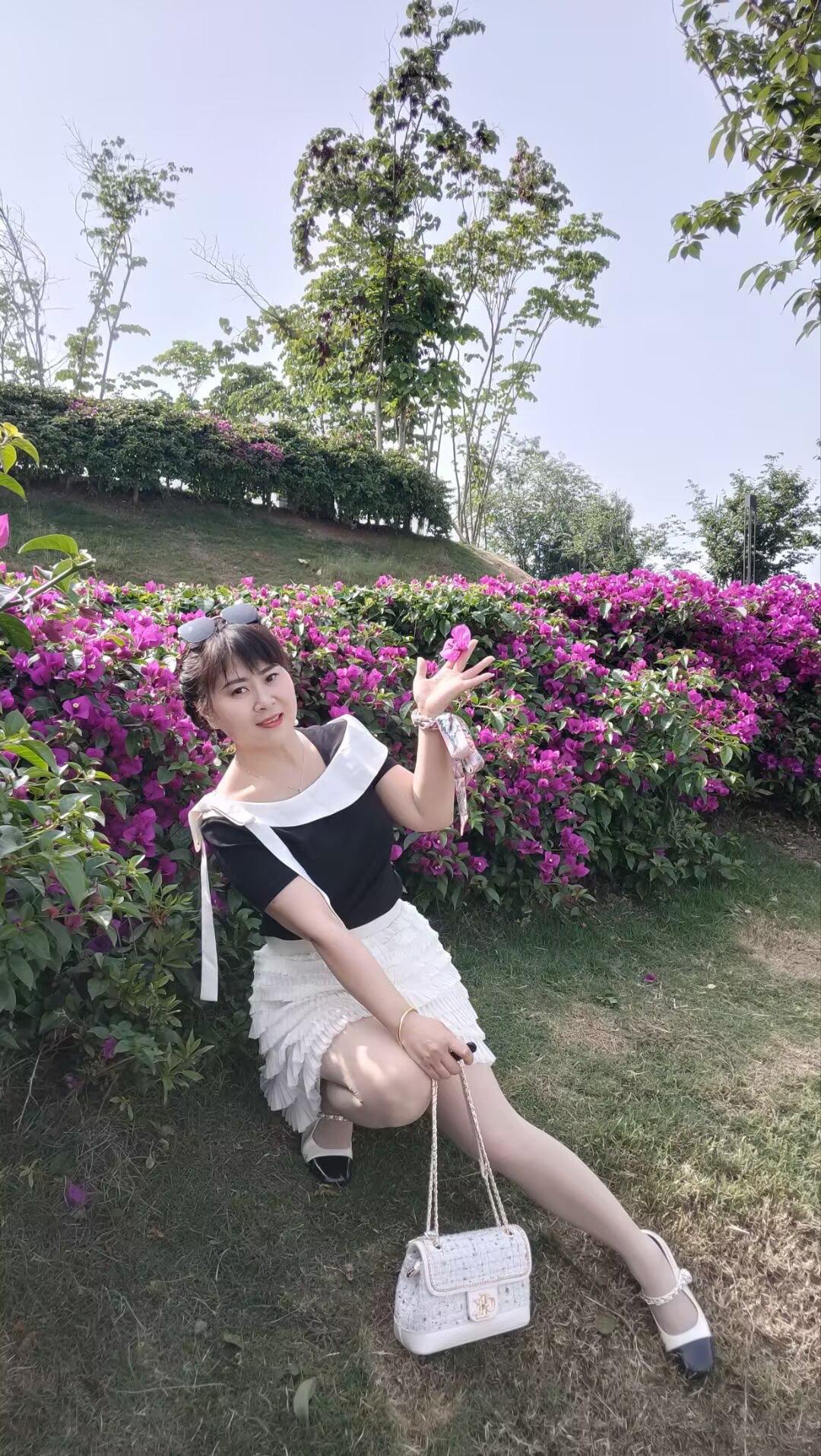 生活没有比较，每个人的路不同，守好自己的节奏，过好自己的生活，让喜欢的...