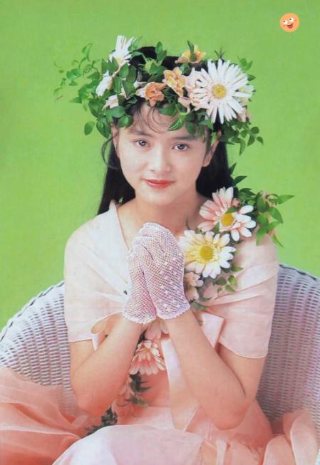2000年，叶蕴仪的前夫陈柏浩公开宣称：“不是我不爱她了，我是逼不得已，生二胎