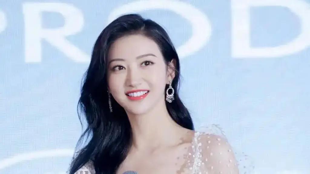 內娱公认的七位美女，谁的颜值最高？李沁景甜美l，景甜2，李沁3，刘诗诗