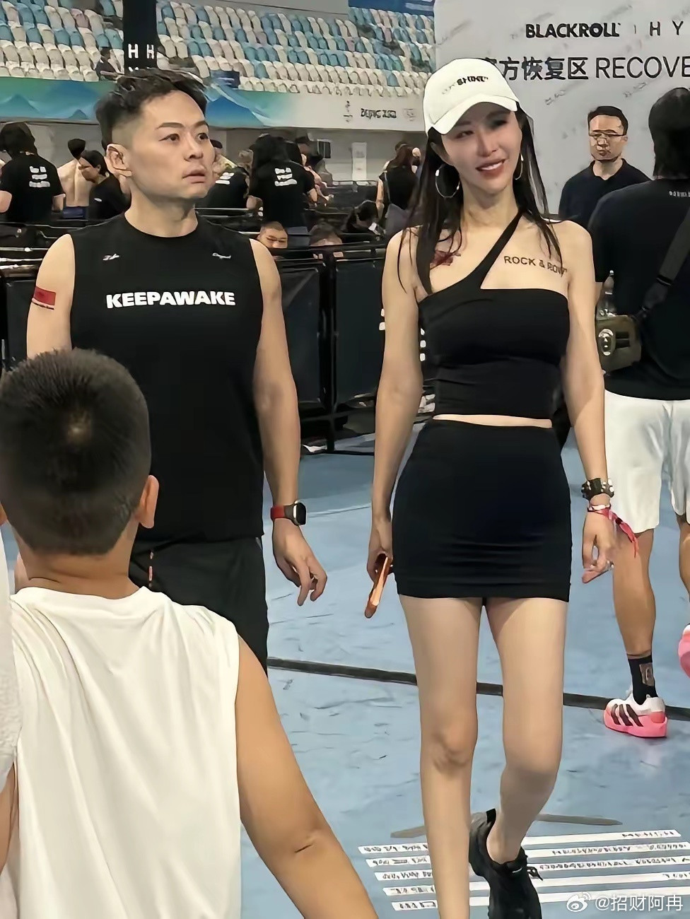 9月10日，身患二型糖尿病的75岁王石参加了北京HYROX比赛，比赛那天，王石的