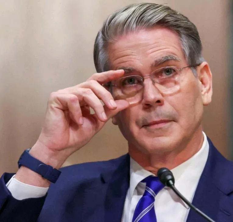 《金融时报》消息，当地时间20日，由于美国最高法院做出了关税违宪的最终裁决，美国