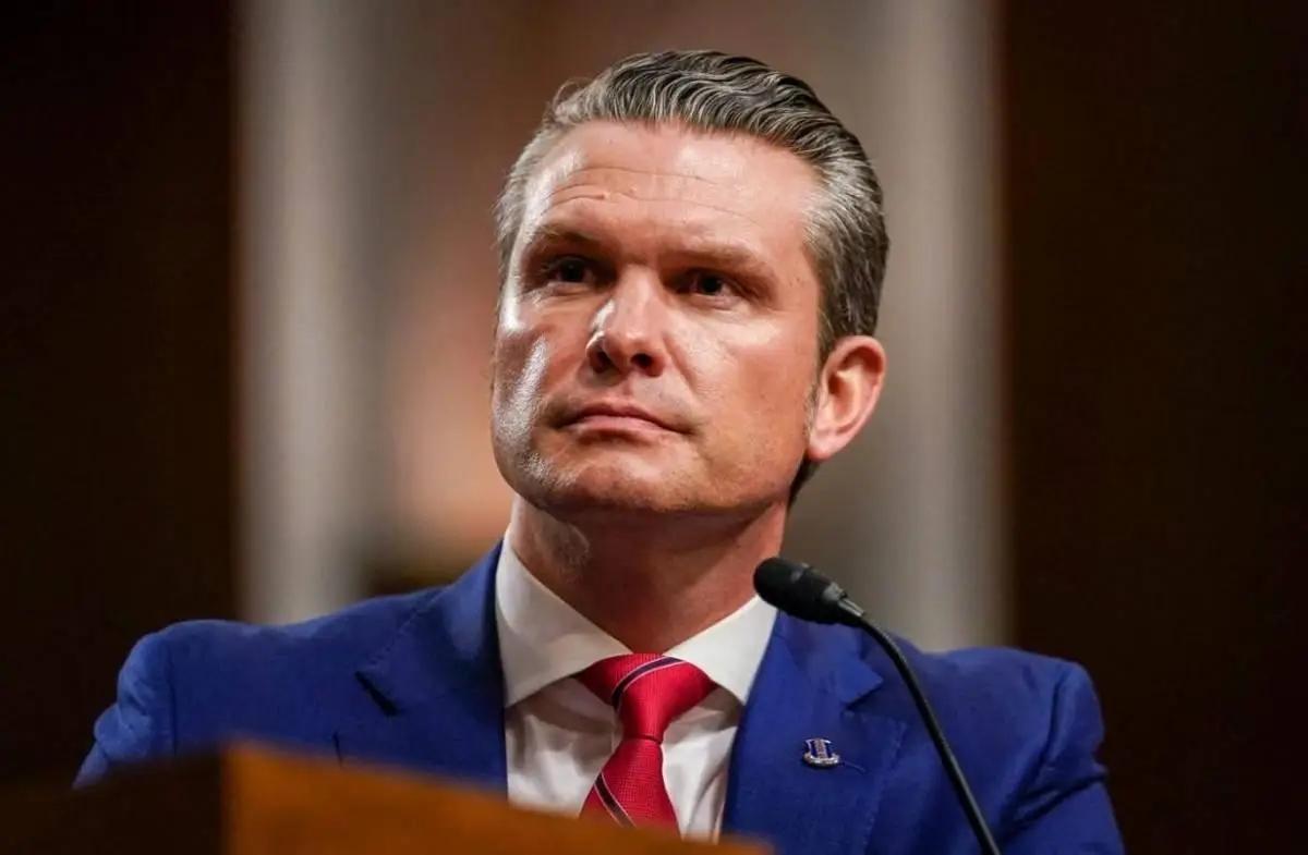 美国被逼交出46段UAP视频！军方藏了80年的秘密，这次真要曝光？美国国防部将