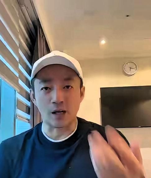 汪小菲直播里对着妈妈黑脸的那些事,亲情怎么会变成这样。汪小菲的事，大家关注着，