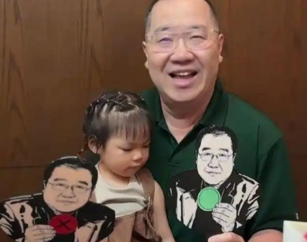英达66岁，梁欢变漂亮了：但谁还记得她26年前那句话，直接让巴图没了爸。20