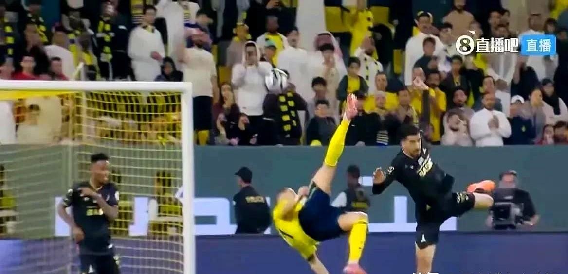 38岁被骂高薪养老？他用倒钩让所有人闭嘴。沙特联赛，利雅得胜利4-1大胜，比