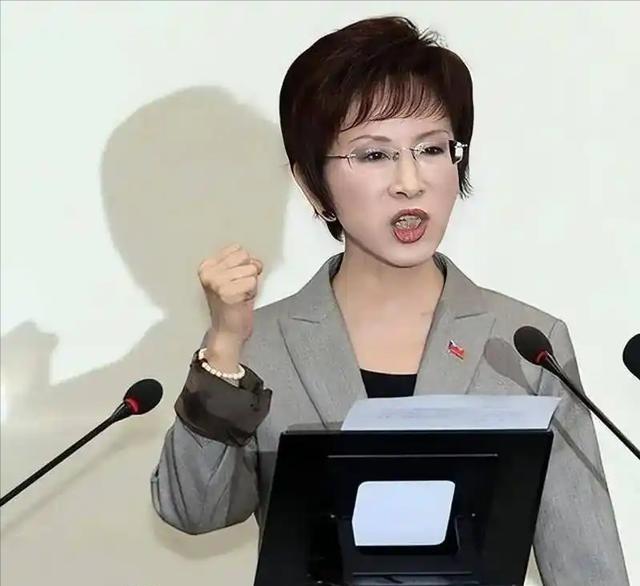 台湾国民党前主席洪秀柱，在接受采访时表示“如果台湾不是大陆的领土，那么凭什么当年