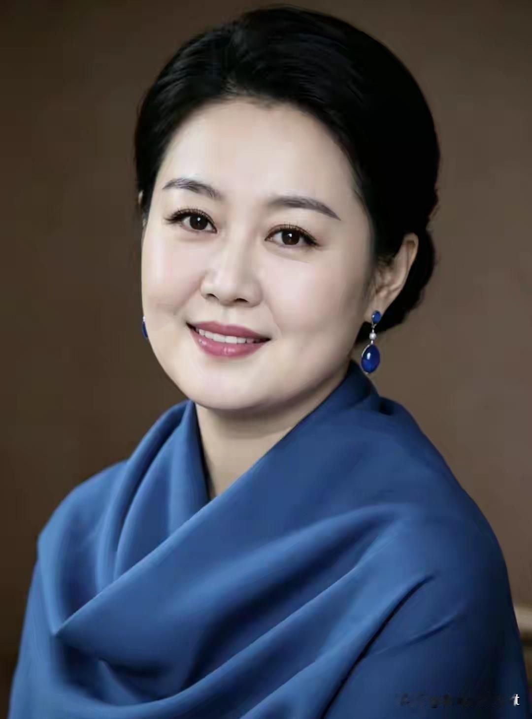 起起落落才是人生，悲喜交织本就是生活。我们皆是平凡普通人，不必逞强，亦不必过度奢