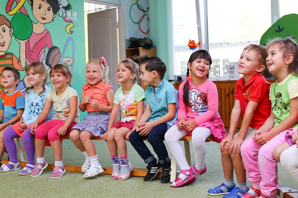 幼儿园家长说的这些事儿, 宁信其有, 听完让我后背直发凉