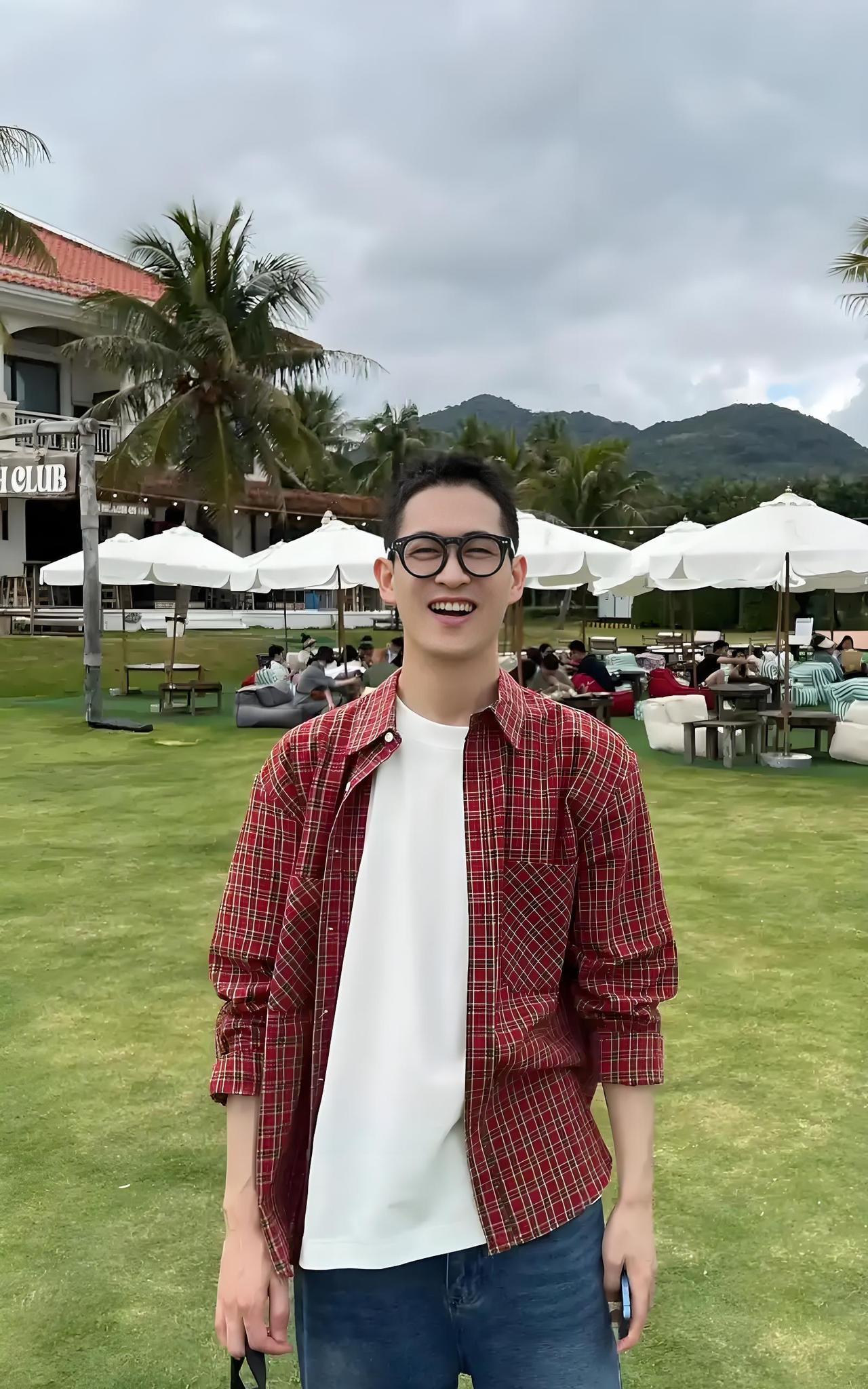 一个92年出生的浙江男生，未婚，大学毕业后，先在杭州工作了几年，2023年辞职去