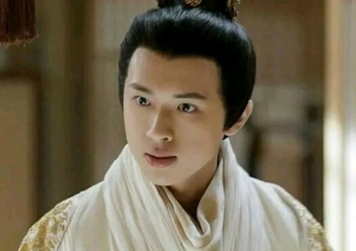 他是"禽兽王朝"开国皇帝，发疯后连亲妈都不放过，只活了34岁刘子业的父亲