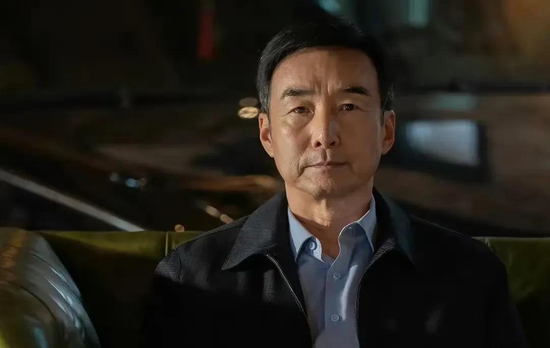 《以法之名》开播6集，幕后几大黑手已经初露端倪。1，东平市公安分局副局长孙飞。