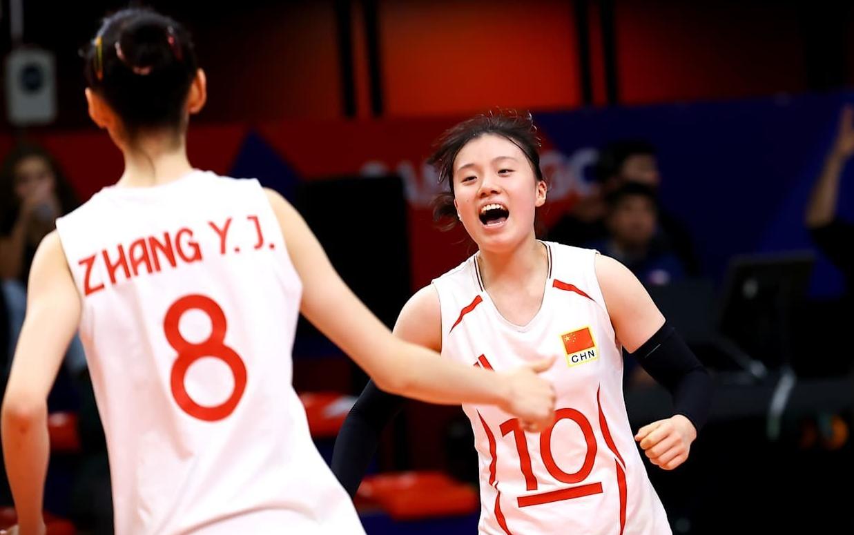 这届中国U17女排并没有特别突出的球员，外界一直爆吹的几名天才少女，在遇到美国队