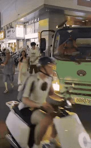 这种情况下男孩子该怎样保护自己。