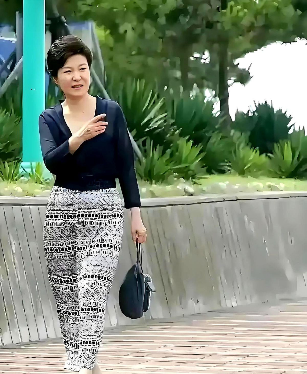 朴槿惠为何不挺李在明---真是让