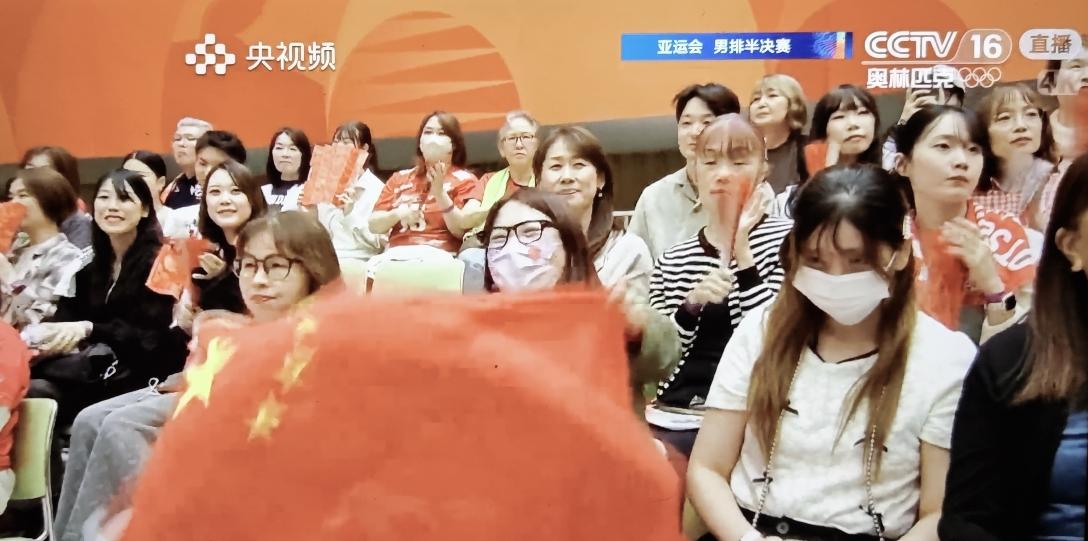 亚运会男排赛中国～日本（文字直播）第一局比赛结束，中国队以25：23胜