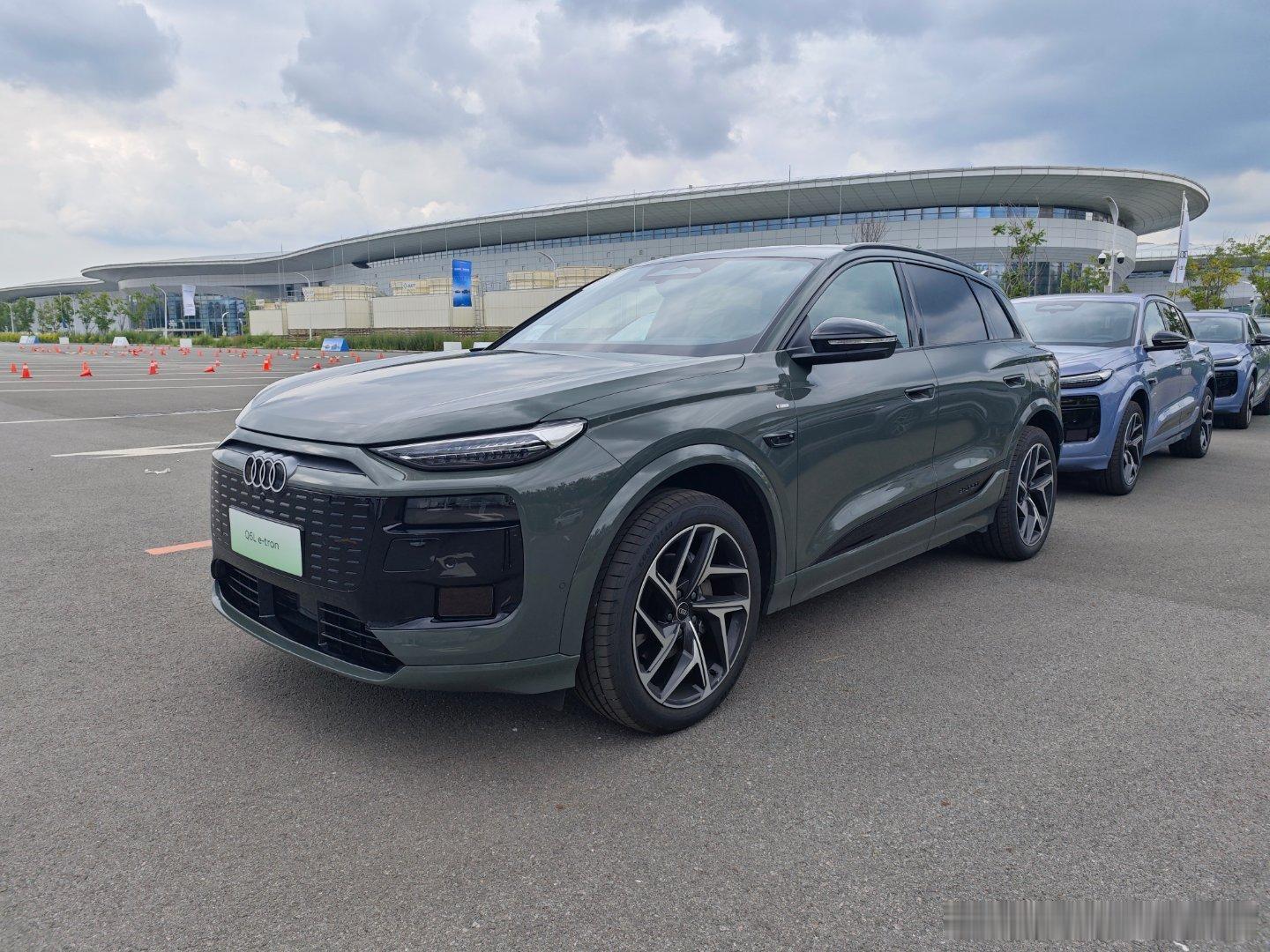 之前体验奥迪Q6Le-tron的时候，就对这台车的智能化留下了深刻印象，尤其联