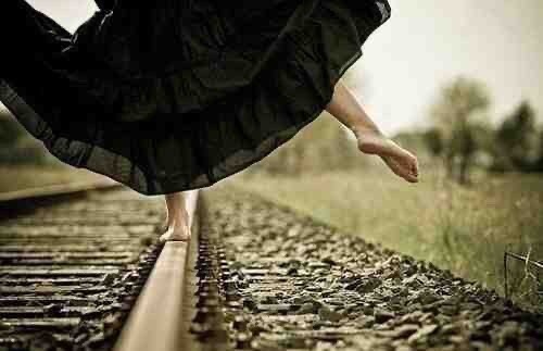 往往是在前提条件起了变化的时候，人们就会后悔自己当初所做出的决定。这样的“后悔”