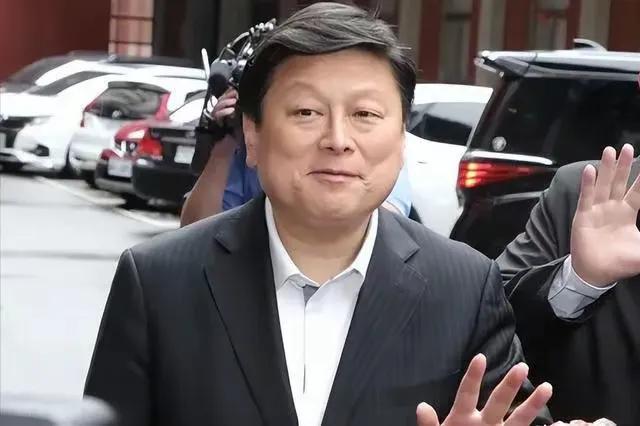 傅琨萁危险了，因为民进党大罢免的首要目标就是罢免傅琨萁，对民进党来说，只有罢免了