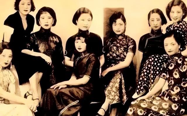 南京大屠杀时候，大量的上流社会的小姐太太们，因为气质高雅出众，肤白貌美大长腿，比