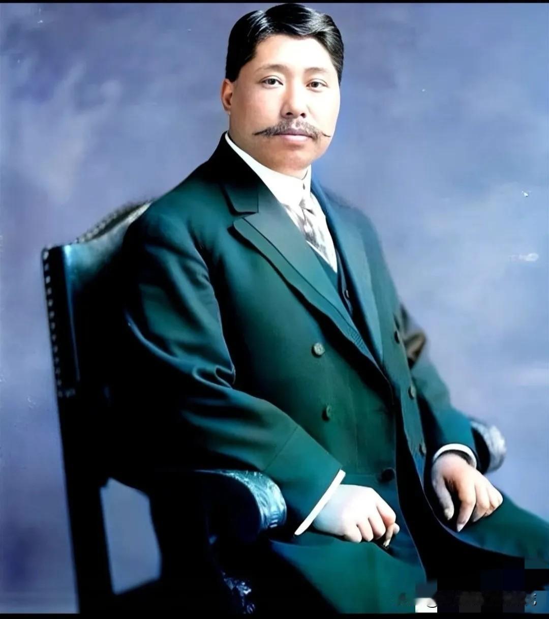 当年的黄兴，是真狠啊！你想想，长沙城一半都是他家的，收租都要跑两天马。结果呢？