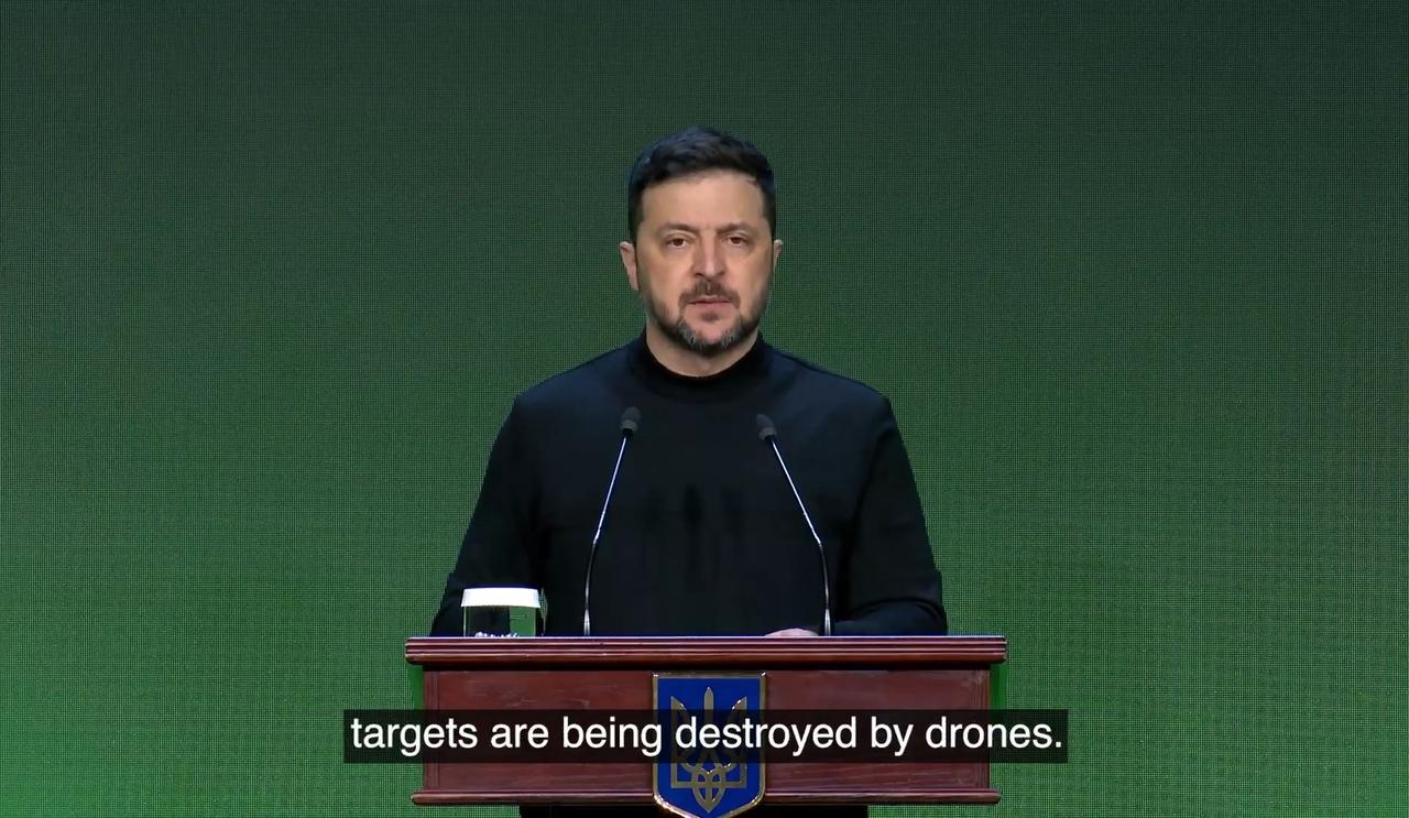 1月26日，泽连斯基在一次评估无人机部队表现的活动上宣布：现在80%以上的俄军目