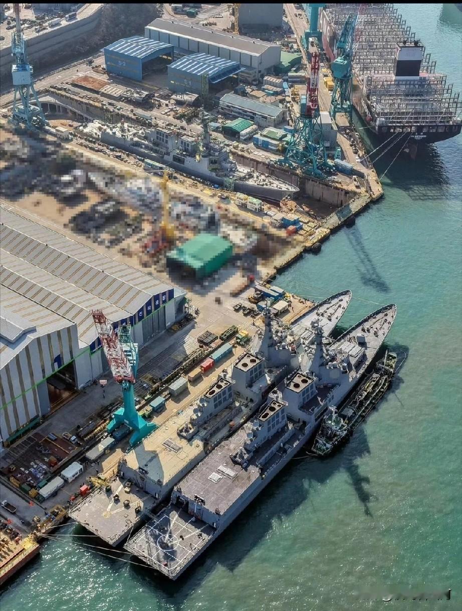 这是韩国正在建造的3艘正祖大王级驱逐舰蔚山造船厂同时推进3艘正祖大王级驱逐