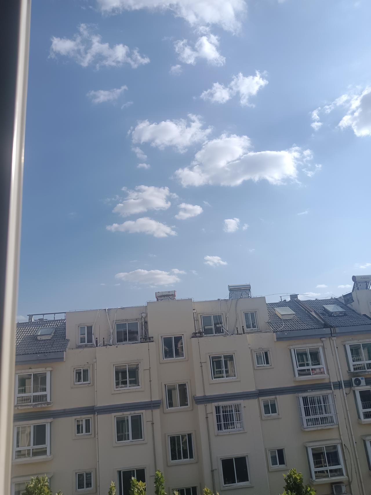 嫁出去的女儿真的是泼出去的水吗？网友说我嫁的近步行十几分钟就能到家，所以每隔两