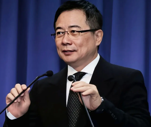 绿媒说：日本距离中国大陆那么近，尤其是离北京更近，美国的B2轰炸机从日本基地出发