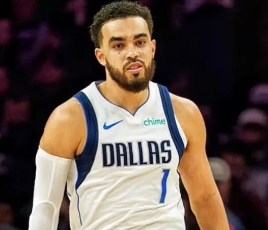 火箭和森林狼已经对泰鲁斯·琼斯表达出了初步兴趣。值得一提的是，琼斯生涯效力的首支