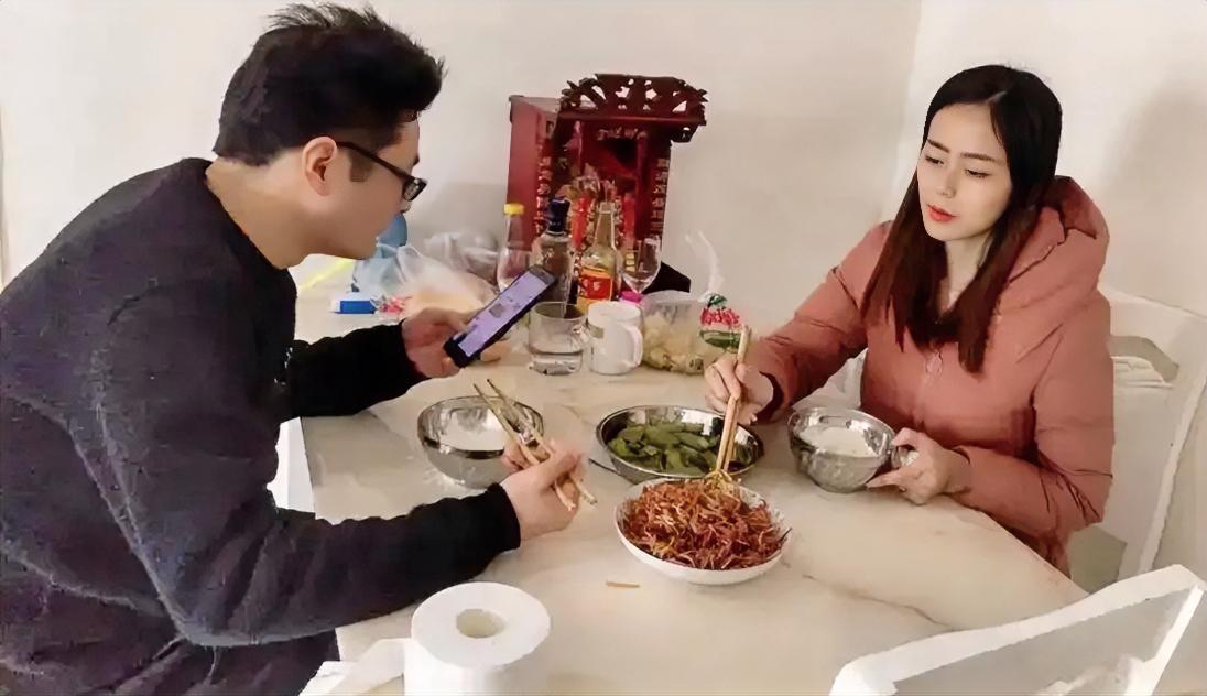 跟老婆较劲的男人，到底怎么想的吵架后从不哄老婆，还跟老婆较劲儿的男人心里是怎