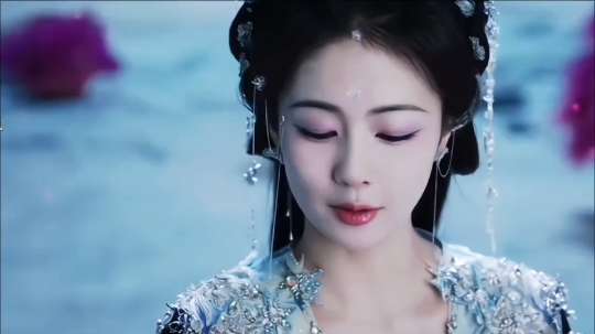 「遇见你的眉眼，如清风明月」 白鹿