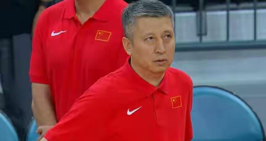 中国男篮最具关键性的一战打响了，对手是来势汹汹的我们的台北队，底气十足，野心不小