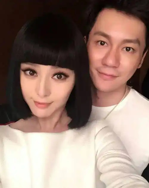 李晨说过：我这辈子最后悔的事，是在范冰冰最难时与她分手!道尽李晨藏了多年的遗憾与愧疚。想当年，两人"