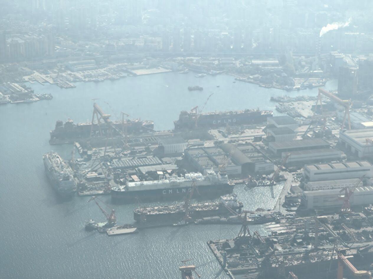 这谁受得了，据《亚洲防务》11月14日报道，004已经完成70%，而且声称中国还