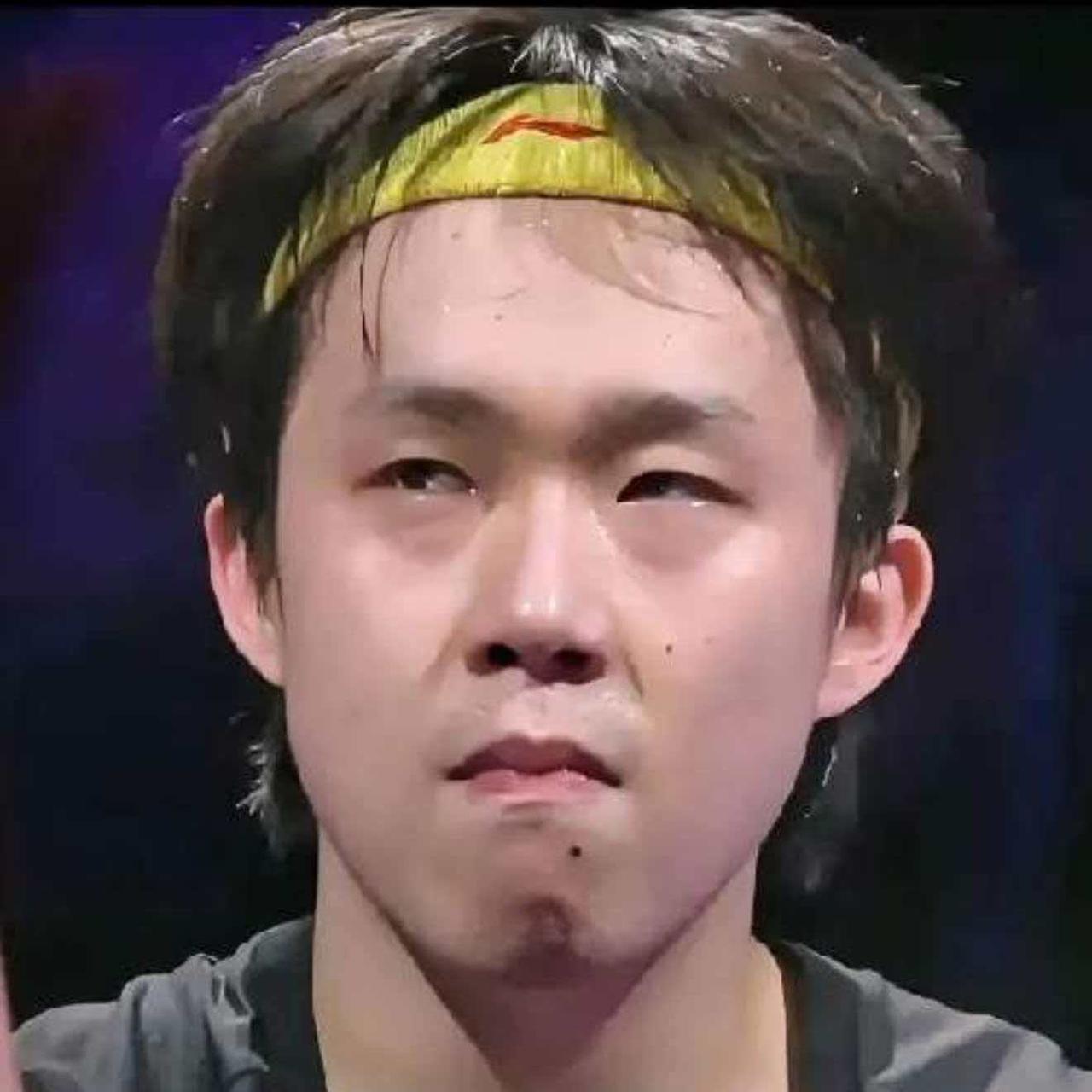 我能接受王楚钦输球，也能接受王楚钦流泪，但是看到王楚钦在赛场上这个动作，