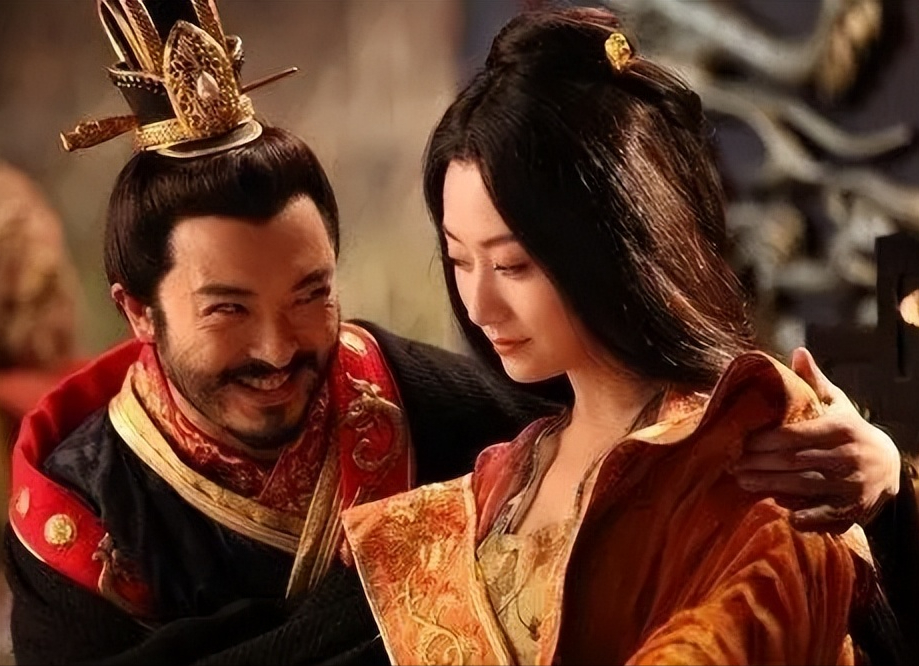 有一次上朝，隋炀帝见李渊脸上皱纹比较多，就笑嘻嘻喊了句：“阿婆！”李渊很郁闷：“