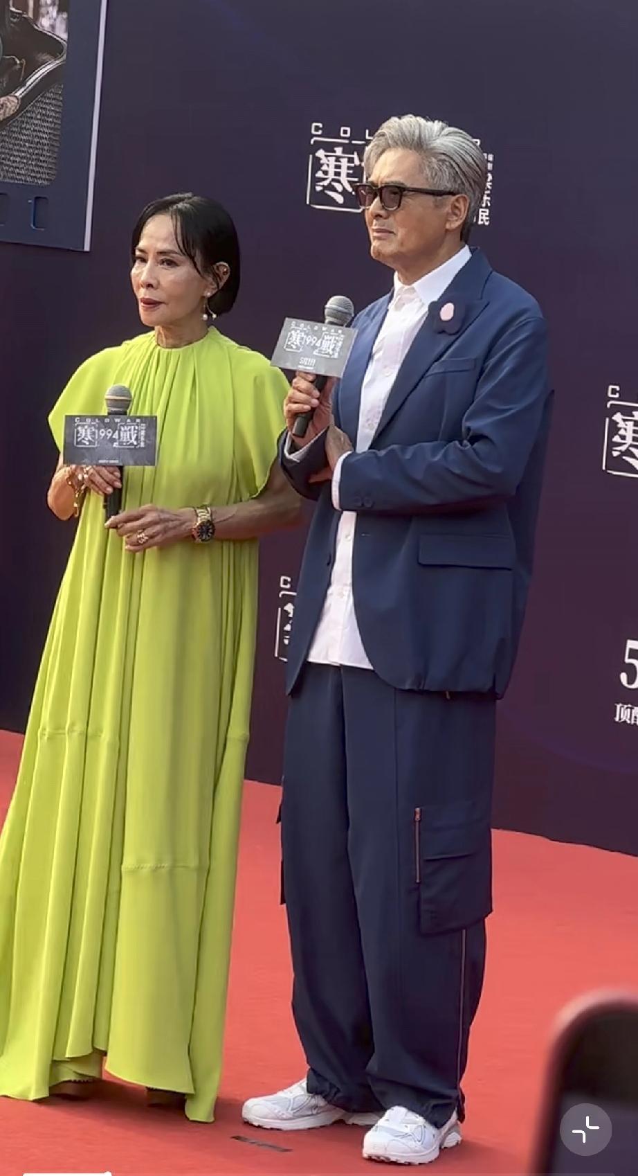 4月26日，周润发与妻子陈荟莲一起在深圳参加电影《寒战1994》首映礼，无修图下