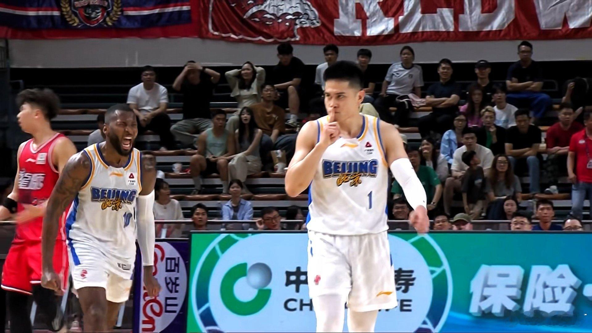 龙狮男篮vs北京男篮可能是第三节打得太顺，第四节当广州各种贴身夹击强延误想