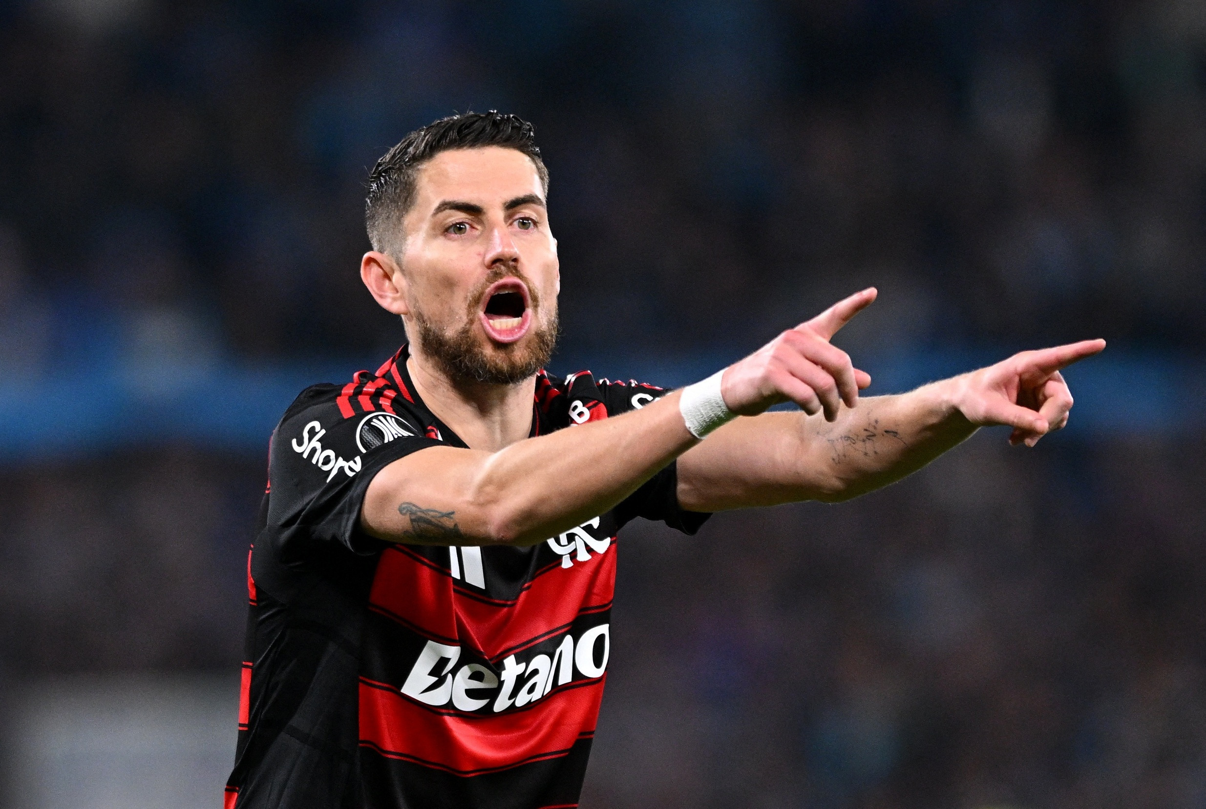 荣誉满身! 33岁若日尼奥随队夺得南美解放者杯, 生涯再添重要奖项