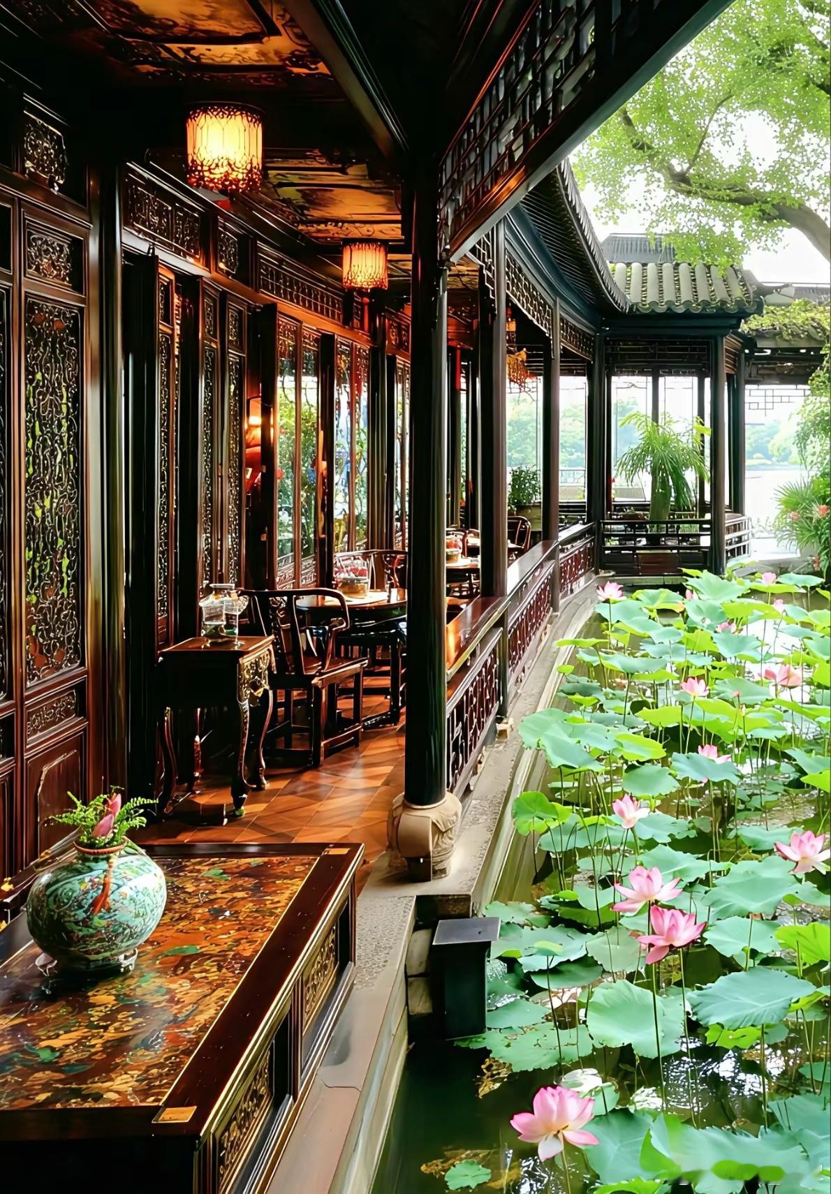 陈修园认为治疗伤风咳嗽:“轻则六安煎,重则金沸草散”。余早年体弱，薄受风寒辄