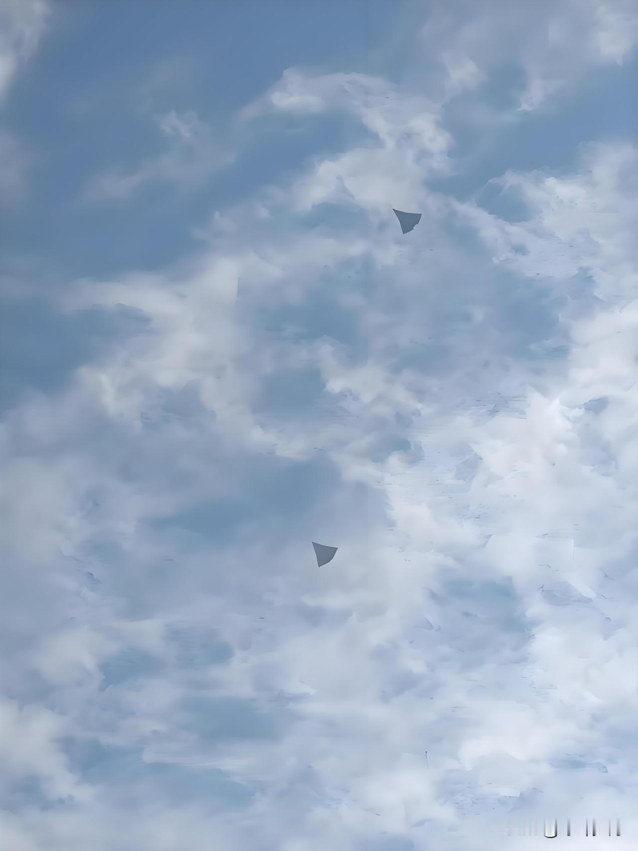 两架“银杏叶”，同时现身——惊艳无比!歼-36，作为我国一款，正在试飞的——第