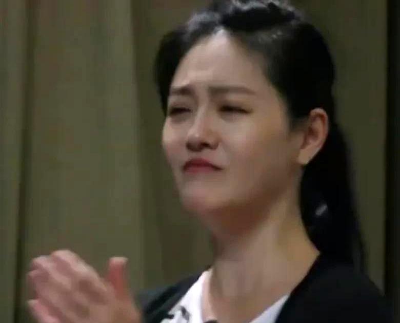 大S一隐身，S家直接“断电”。酒店入住率跌到35%，商标2.3亿没人接盘