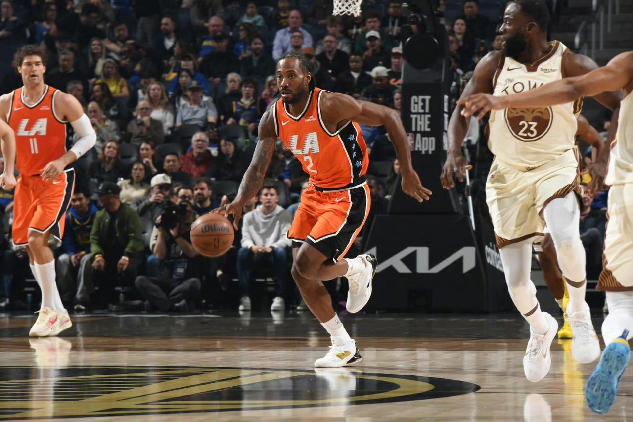 快船114-101逆转勇士！这一战彻底认清6名球员快船最多曾落后17分最终逆转