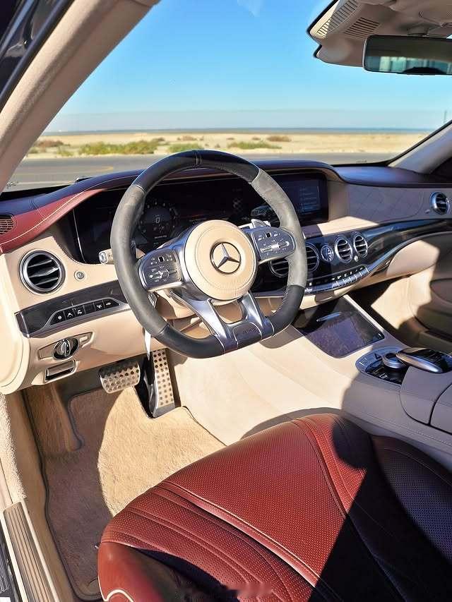 🌲🌲🌲绿色W222AMGS63⚙️⚙️⚙️这个设计跟奔驰现在的设计比哪