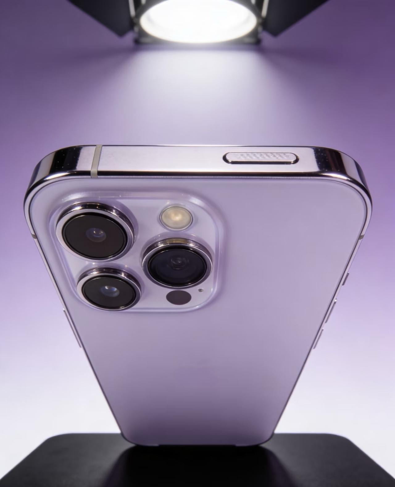 iPhone18Pro设计曝光，果粉看懵了。灵动岛瘦了35%，屏占比快到96%，