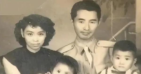 1934年秋，山东聊城蔡庄，蔡家的15岁儿子蔡宝光大婚，媳妇是大自己3岁的小脚