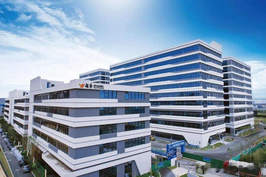 2026年的改革刀口，最近已经明晃晃地亮出来了。刚从各地两会传出的消息，河南、