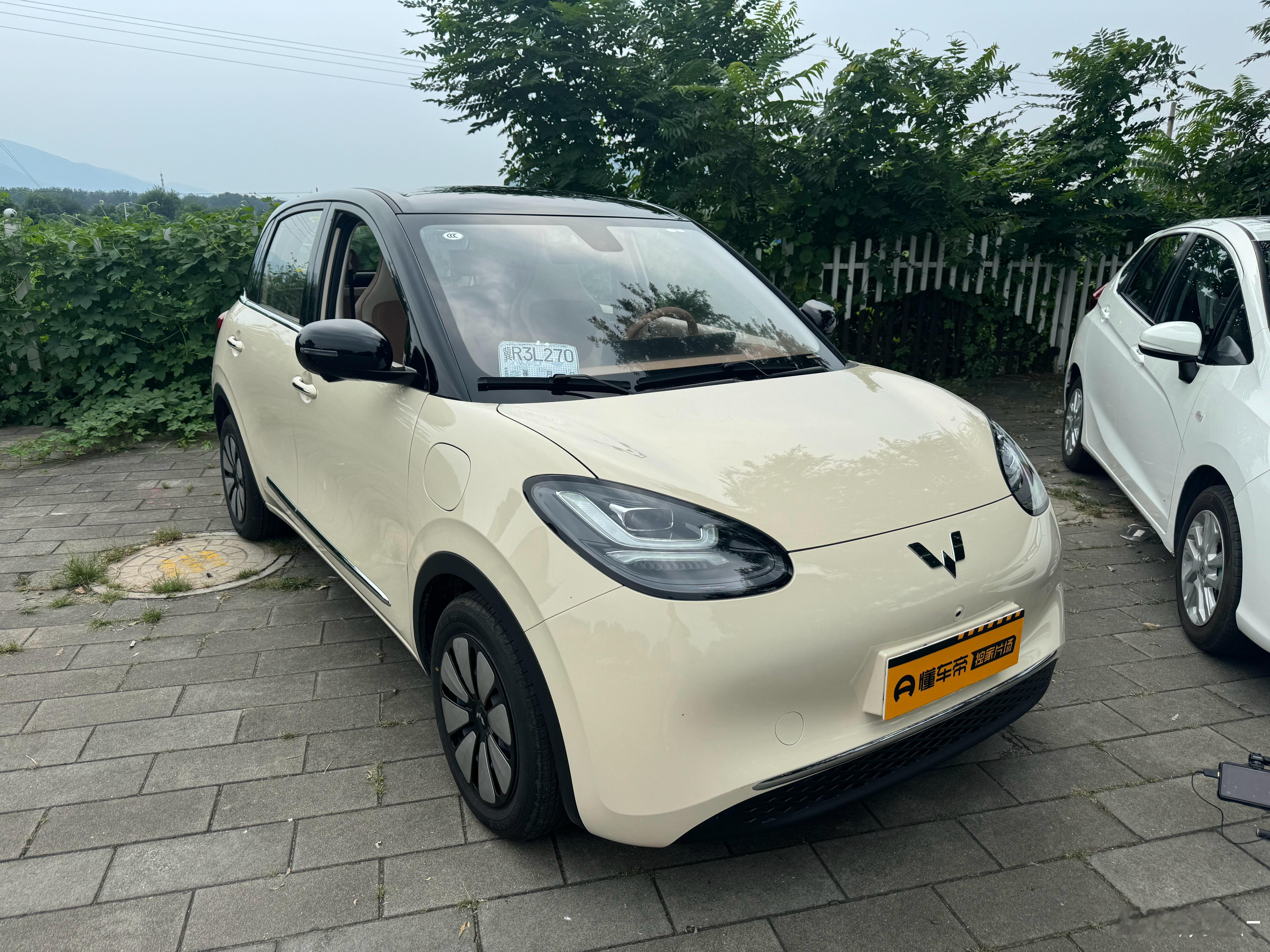 给我妈买了个缤果缤果这个内饰我觉得太经典了也看了缤果的几个衍生版本，还是缤果最经